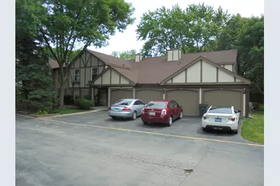 4730 Calvert Drive #C2, Rolling Meadows, IL 60008 - Photo 3