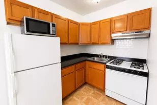 1635 W Morse Ave, Chicago, IL 60626 - Photo 5