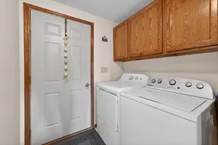 8086 Kane Rd, Waterman, IL 60556 - Photo 31