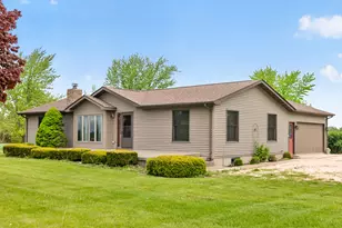 8086 Kane Rd, Waterman, IL 60556 - Photo 1