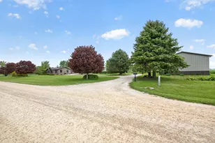 8086 Kane Rd, Waterman, IL 60556 - Photo 43