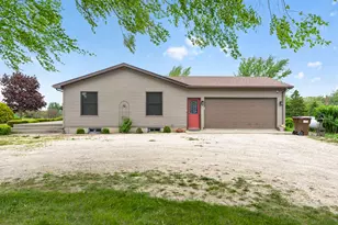 8086 Kane Rd, Waterman, IL 60556 - Photo 9