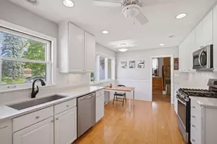 1322 Brook Ln, Glenview, IL 60025 - Photo 5