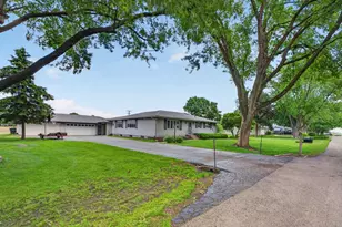 42W675 Star Ln, Sugar Grove, IL 60554 - Photo 7