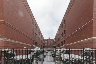5748 N Winthrop Avenue #302, Chicago, IL 60660 - Photo 1