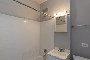 5748 N Winthrop Ave, Chicago, IL 60660 - Photo 19