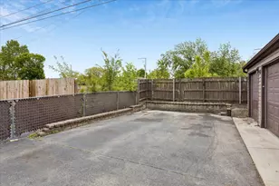 255 E Burlington St, Riverside, IL 60546 - Photo 3
