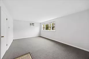 255 E Burlington St, Riverside, IL 60546 - Photo 17