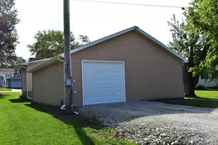 406 N Birch St, Wenona, IL 61377 - Photo 17