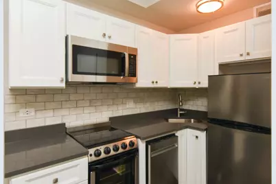 640 W Wrightwood Avenue #208, Chicago, IL 60614 - Photo 3