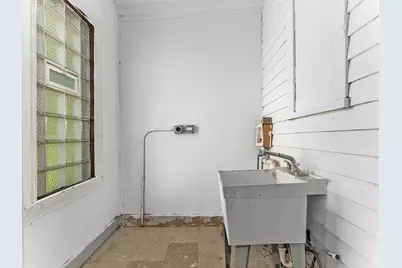 9209 S Woodlawn Avenue, Chicago, IL 60619 - Photo 15