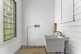 9209 S Woodlawn Ave, Chicago, IL 60619 - Photo 15