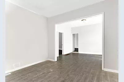 9209 S Woodlawn Avenue, Chicago, IL 60619 - Photo 5