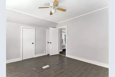 9209 S Woodlawn Avenue, Chicago, IL 60619 - Photo 17