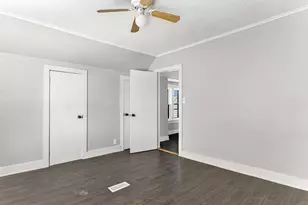 9209 S Woodlawn Ave, Chicago, IL 60619 - Photo 17