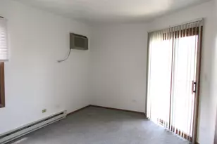 1350 Cunat Ct, Lake in the Hills, IL 60156 - Photo 7
