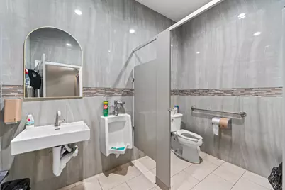 8711 W 95 Street, Hickory Hills, IL 60457 - Photo 17