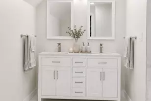 701 W 46th St, Chicago, IL 60609 - Photo 21