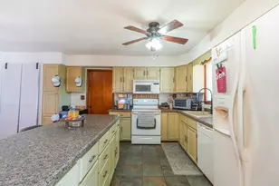 901 Edwin Dr, Bourbonnais, IL 60914 - Photo 15