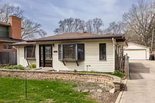 5960 Pershing Ave, Downers Grove, IL 60516 - Photo 3