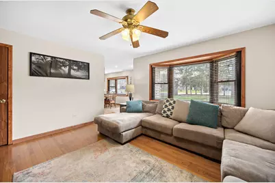 5960 Pershing Avenue, Downers Grove, IL 60516 - Photo 9