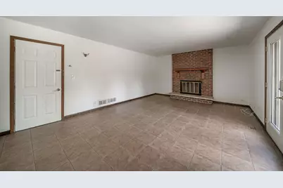 8 Half Day Road, Lincolnshire, IL 60069 - Photo 11
