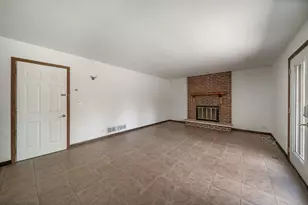 8 Half Day Rd, Lincolnshire, IL 60069 - Photo 11