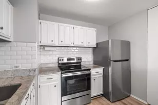 4343 N Clarendon Ave, Chicago, IL 60613 - Photo 11