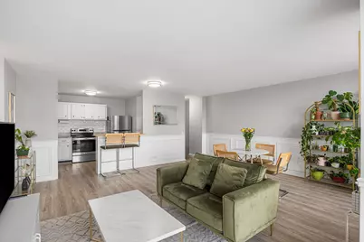 4343 N Clarendon Avenue #817, Chicago, IL 60613 - Photo 3