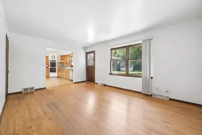 27W641 Holly Court, West Chicago, IL 60185 - Photo 11