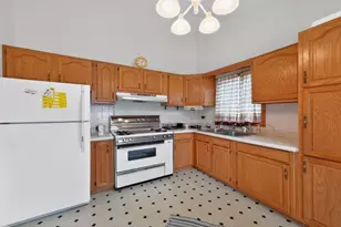624 W Merle Ave, Villa Park, IL 60181 - Photo 5