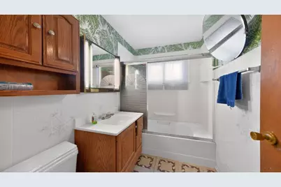 624 W Merle Avenue, Villa Park, IL 60181 - Photo 9