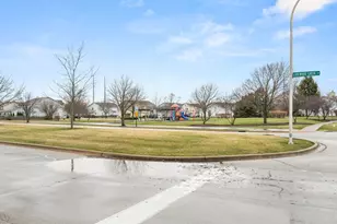 2269 Rebecca Cir, Montgomery, IL 60538 - Photo 23