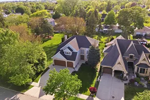 546 N 4th Ave, Addison, IL 60101 - Photo 3