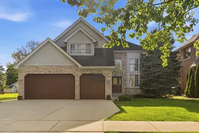546 N 4th Avenue, Addison, IL 60101 - Photo 1