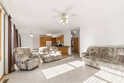 546 N 4th Avenue, Addison, IL 60101 - Photo 7