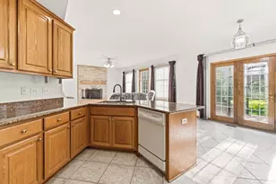 546 N 4th Ave, Addison, IL 60101 - Photo 11