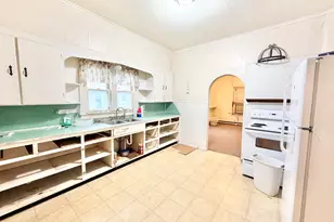 301 N McLaren St, Marion, IL 62959 - Photo 9
