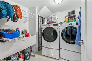 3739 N Ridgeway Ave, Chicago, IL 60618 - Photo 25
