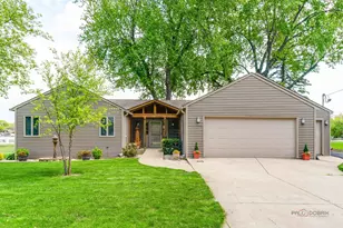 4226 N Riverdale Dr, McHenry, IL 60051 - Photo 1