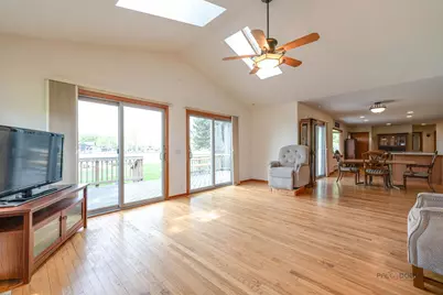 4226 N Riverdale Drive, McHenry, IL 60051 - Photo 7