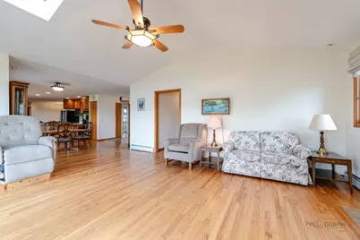 4226 N Riverdale Drive, McHenry, IL 60051 - Photo 3