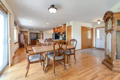 4226 N Riverdale Drive, McHenry, IL 60051 - Photo 9