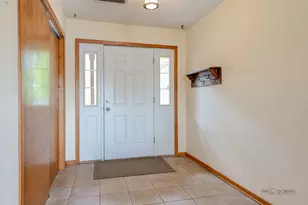 4226 N Riverdale Dr, McHenry, IL 60051 - Photo 5
