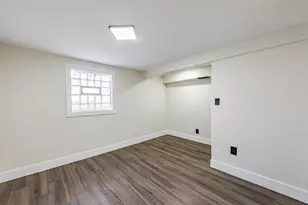 8051 S Escanaba Ave, Chicago, IL 60617 - Photo 21