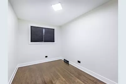 8051 S Escanaba Avenue, Chicago, IL 60617 - Photo 13
