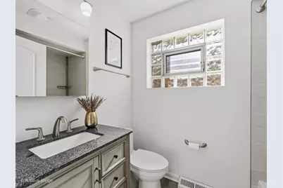 4105 N Kolmar Avenue, Chicago, IL 60641 - Photo 15