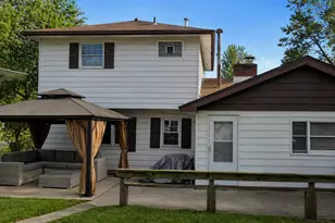 242 Mantua St, Park Forest, IL 60466 - Photo 11