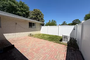 901 Lark St, Peotone, IL 60468 - Photo 39