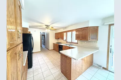 901 Lark Street, Peotone, IL 60468 - Photo 15